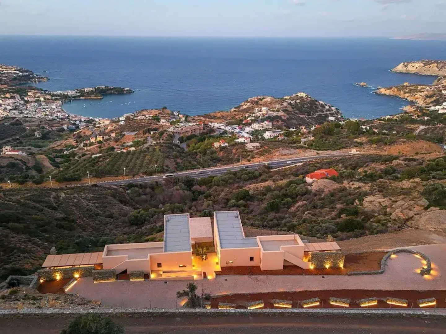 Villa Ouranos - Where the World Unfolds Before you