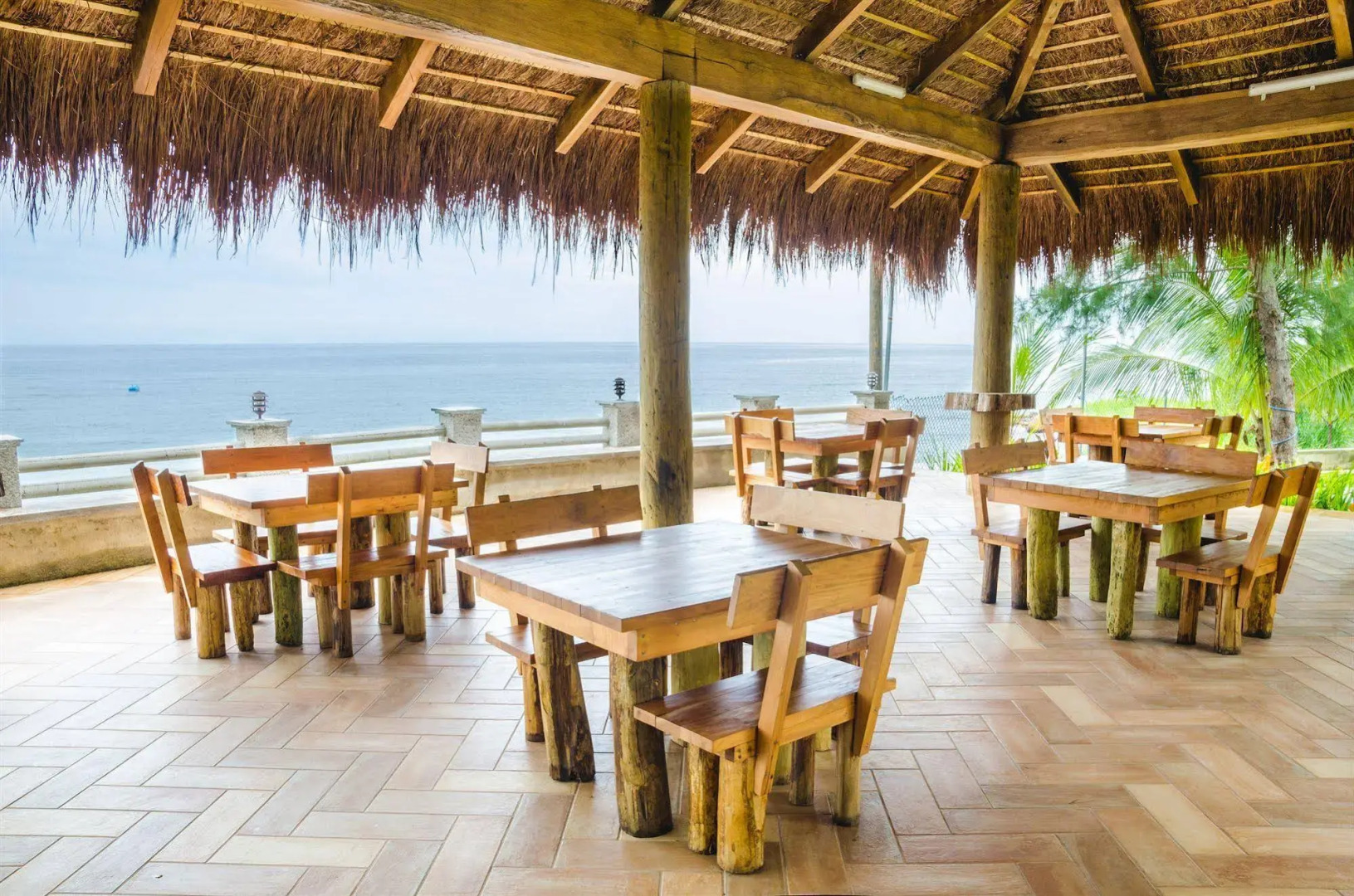 Paraiso Rainforest and Beach Hotel