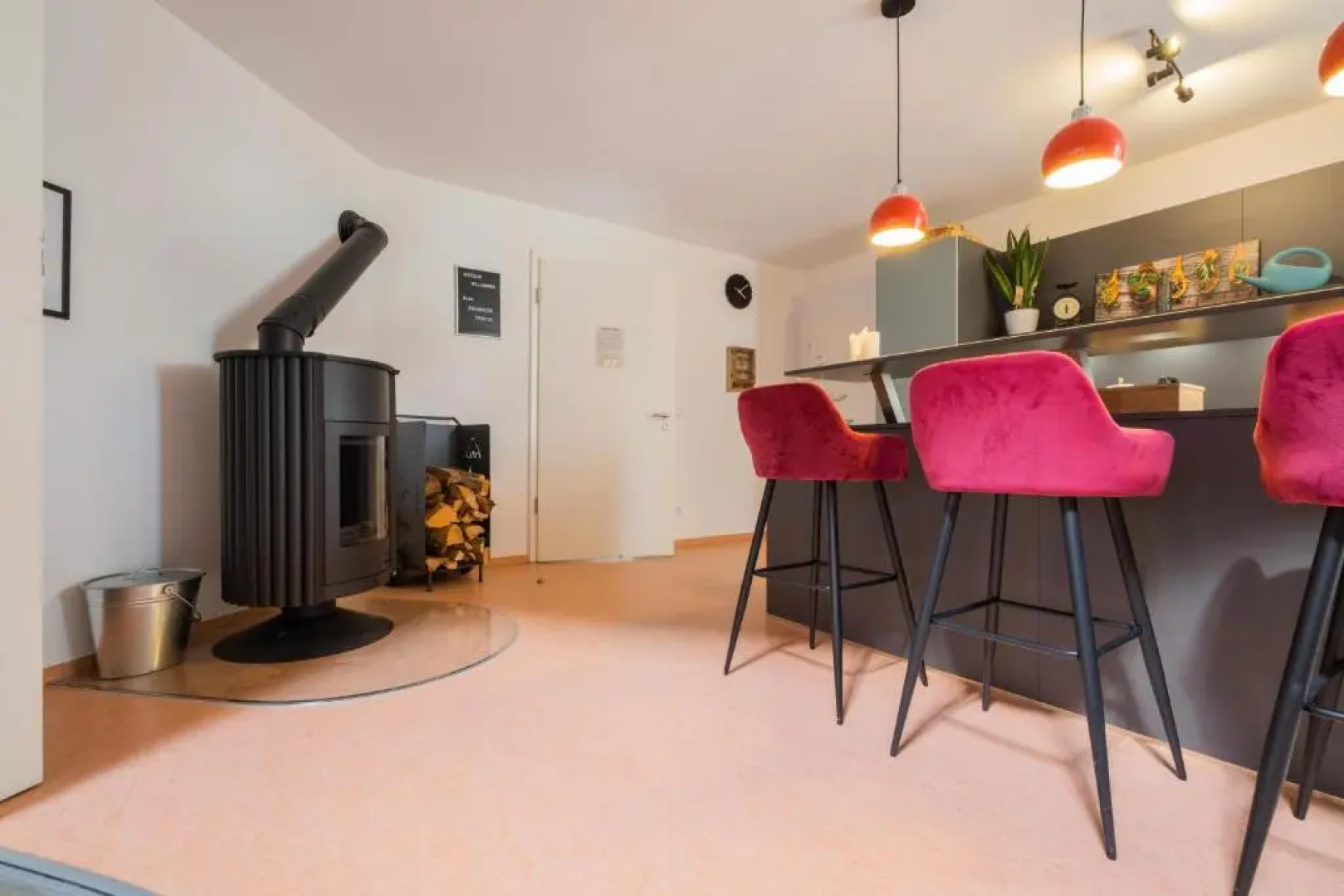 dreamcation - Wohnen in KIRCHE, 3D-Tour, Terrasse, BBQ, Küche, Kamin, 180qm