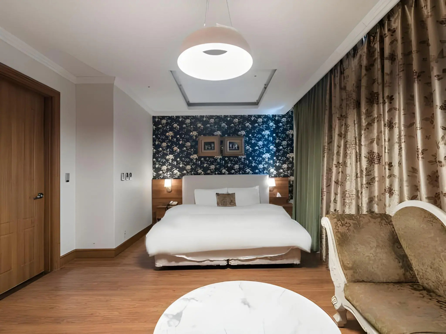 Hotel Wiz