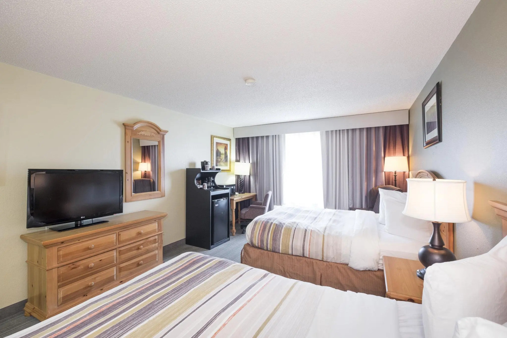 Holiday Inn Express & Suites Chicago Matteson by IHG