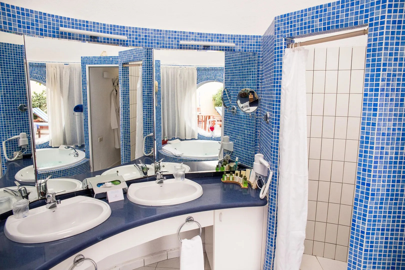 Livvo Risco del Gato Suites Hotel