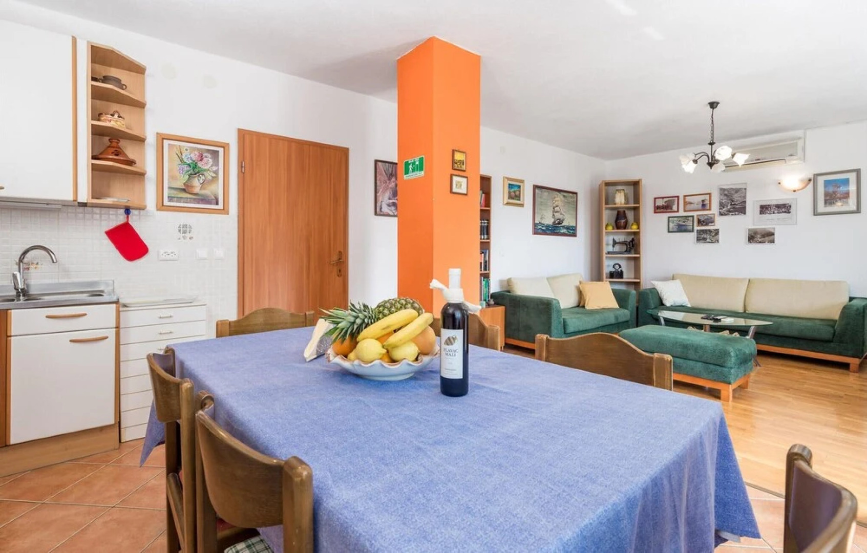 Awesome Home in Starigrad With Wifi and 2 Bedrooms