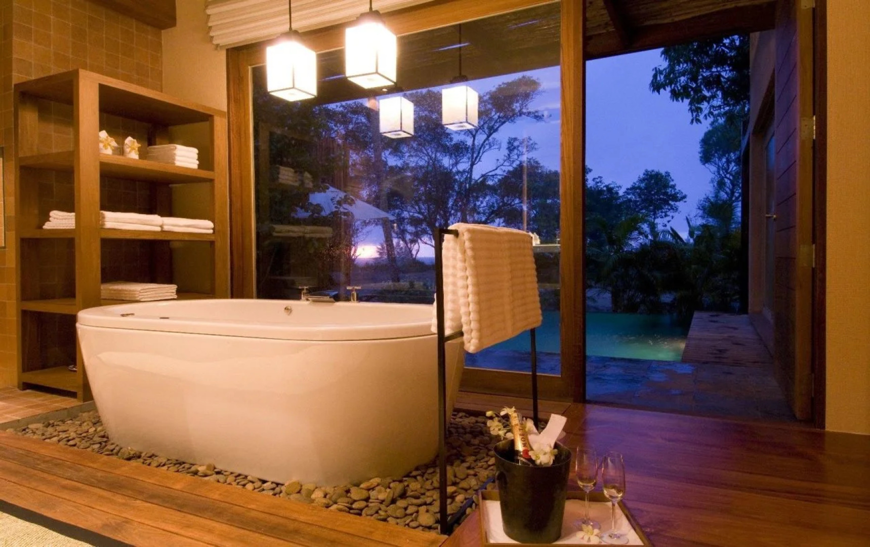 Wanakarn Beach Resort & Spa