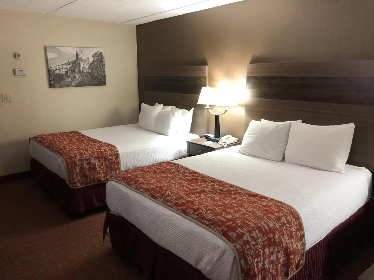 MHO Inn & Suites