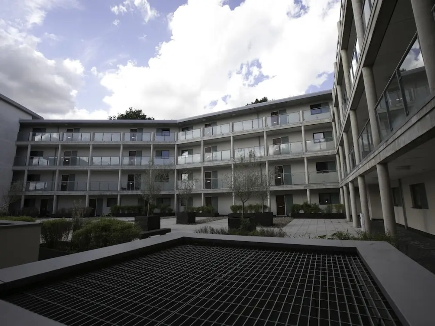 Brentwood - Deluxe Apartment