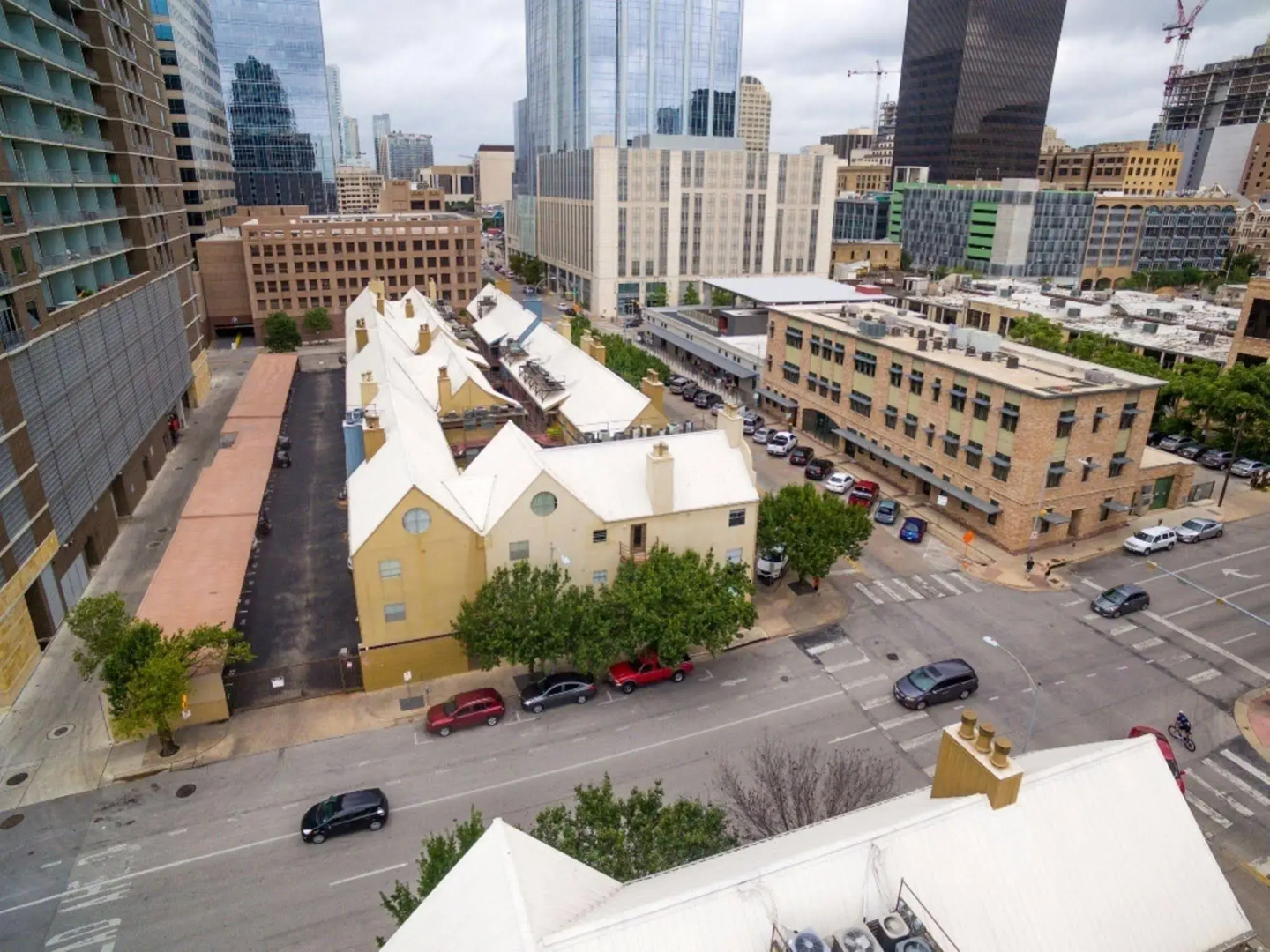 Residences at The Railyards - Downtown Austin