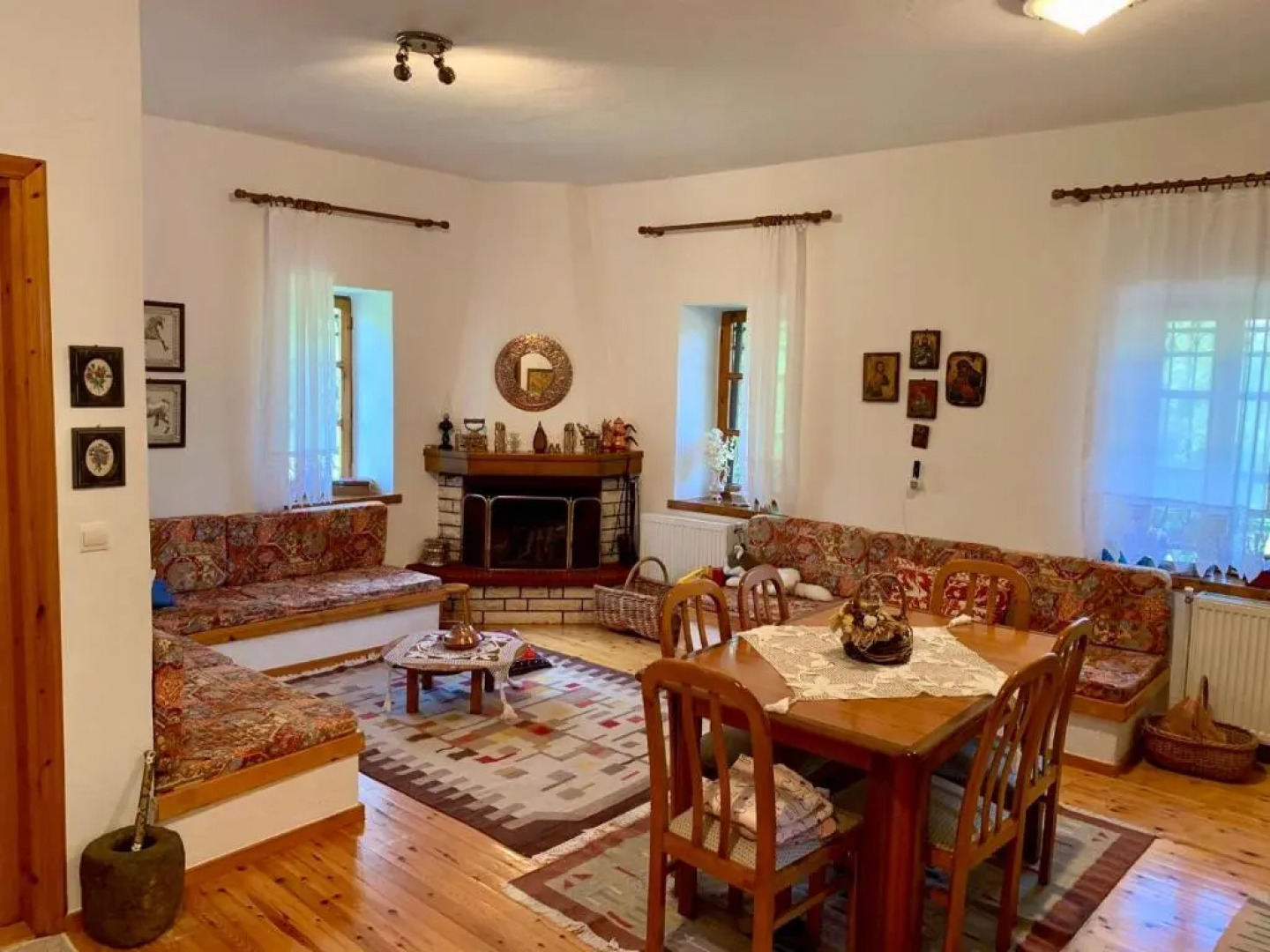 Stone-built Traditional House "Snow White"