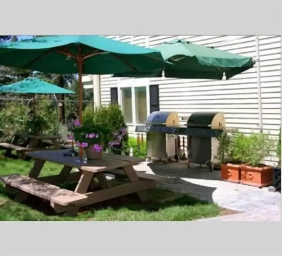 GetAways at the Lodge at Kingsbury Crossing