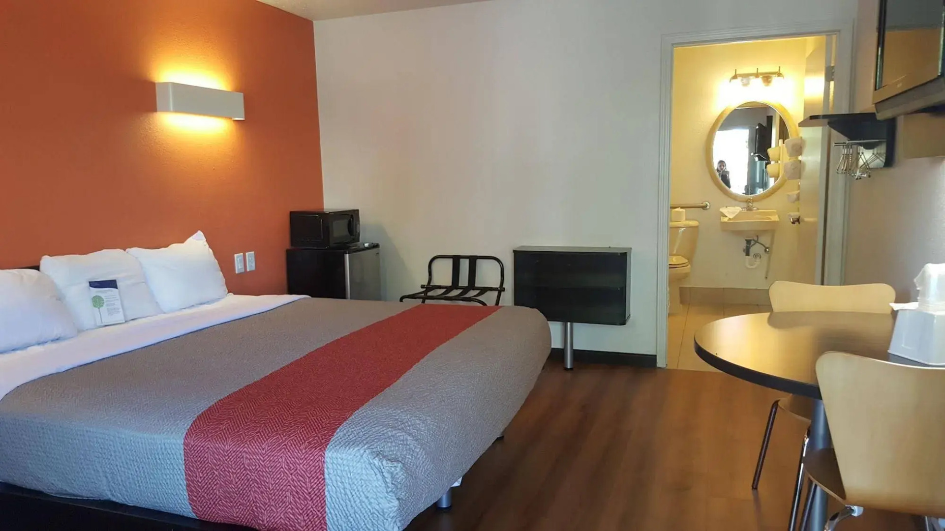 Motel 6 Columbus, OH - OSU