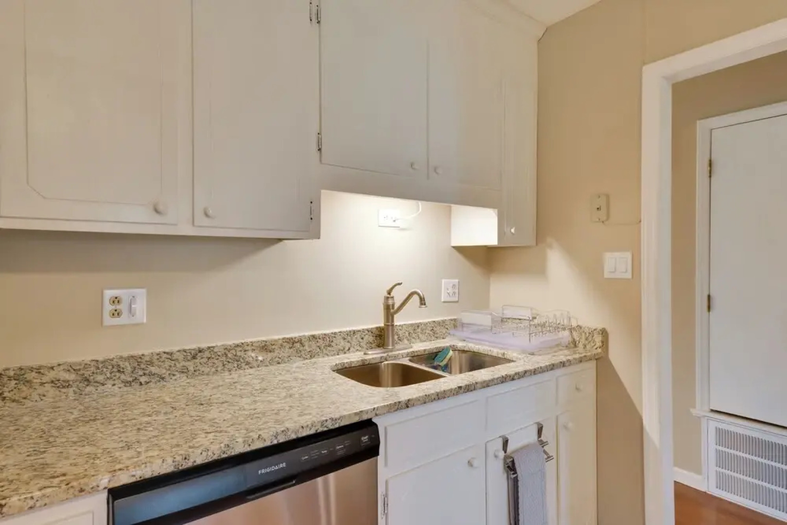 Cozy Home w/ Fenced Yard < 1 Mi Downtown Matthews!