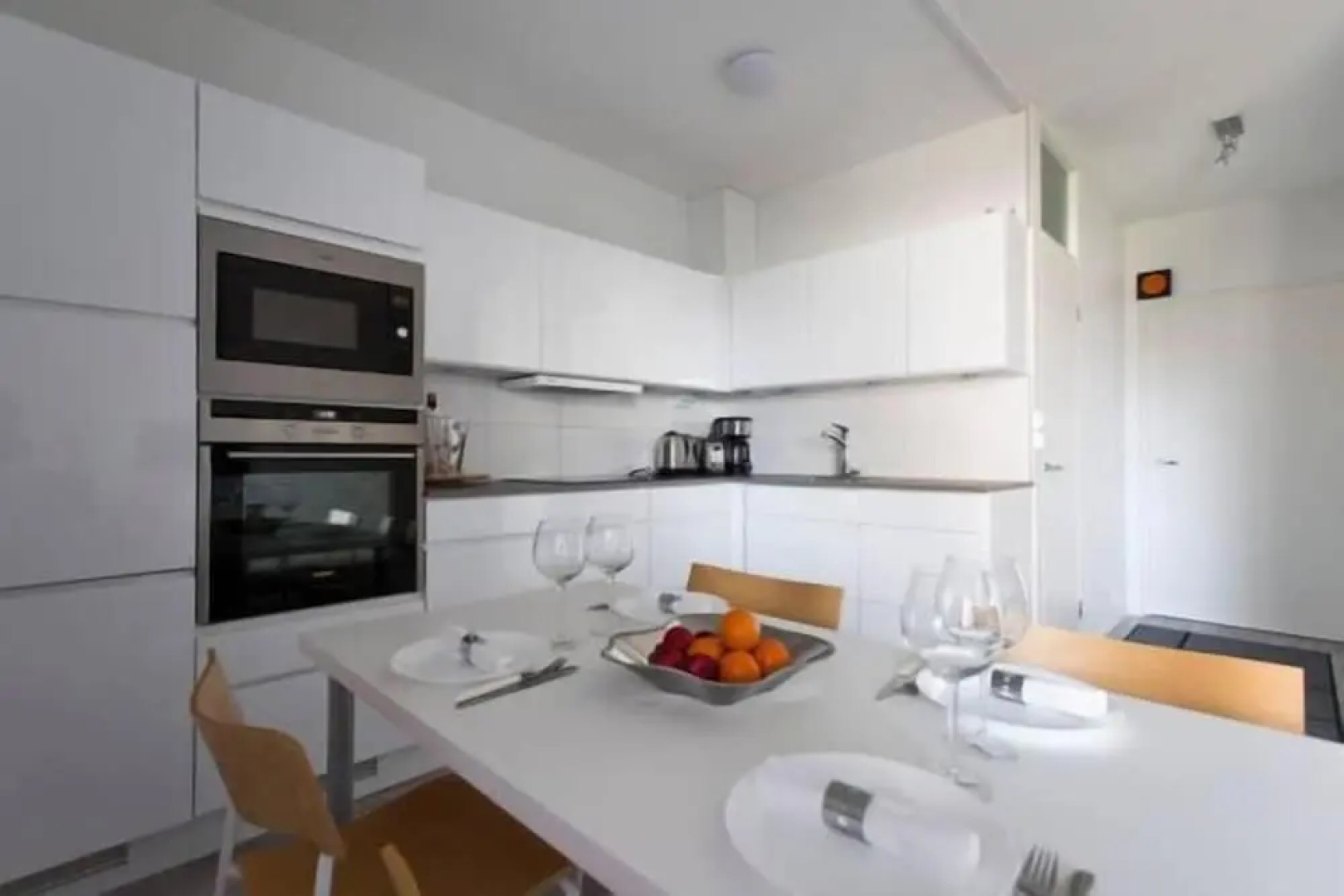 Seaside Downtown Apartment