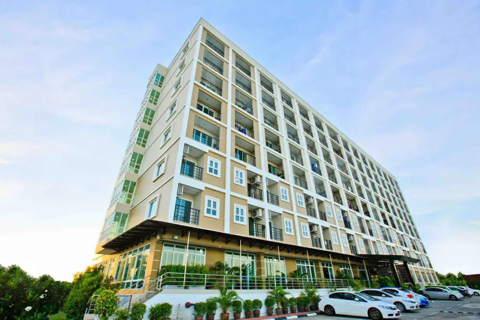 Grand Holiday Residence