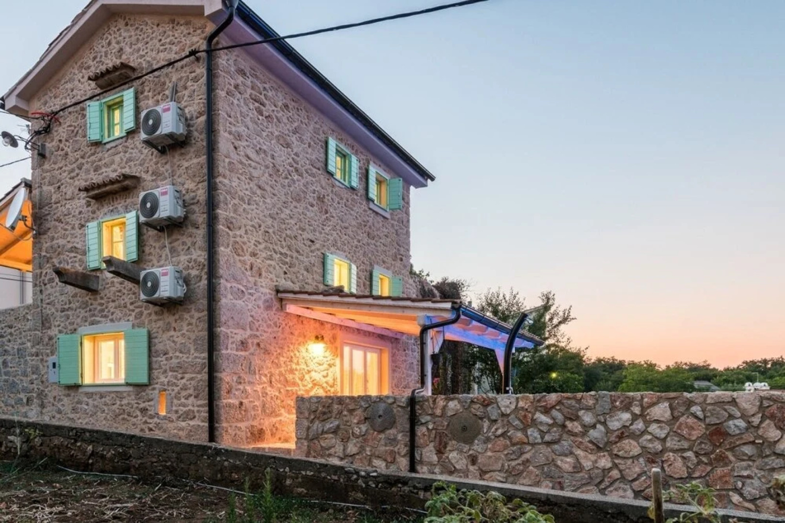 Peace - Rustic With Pool - H