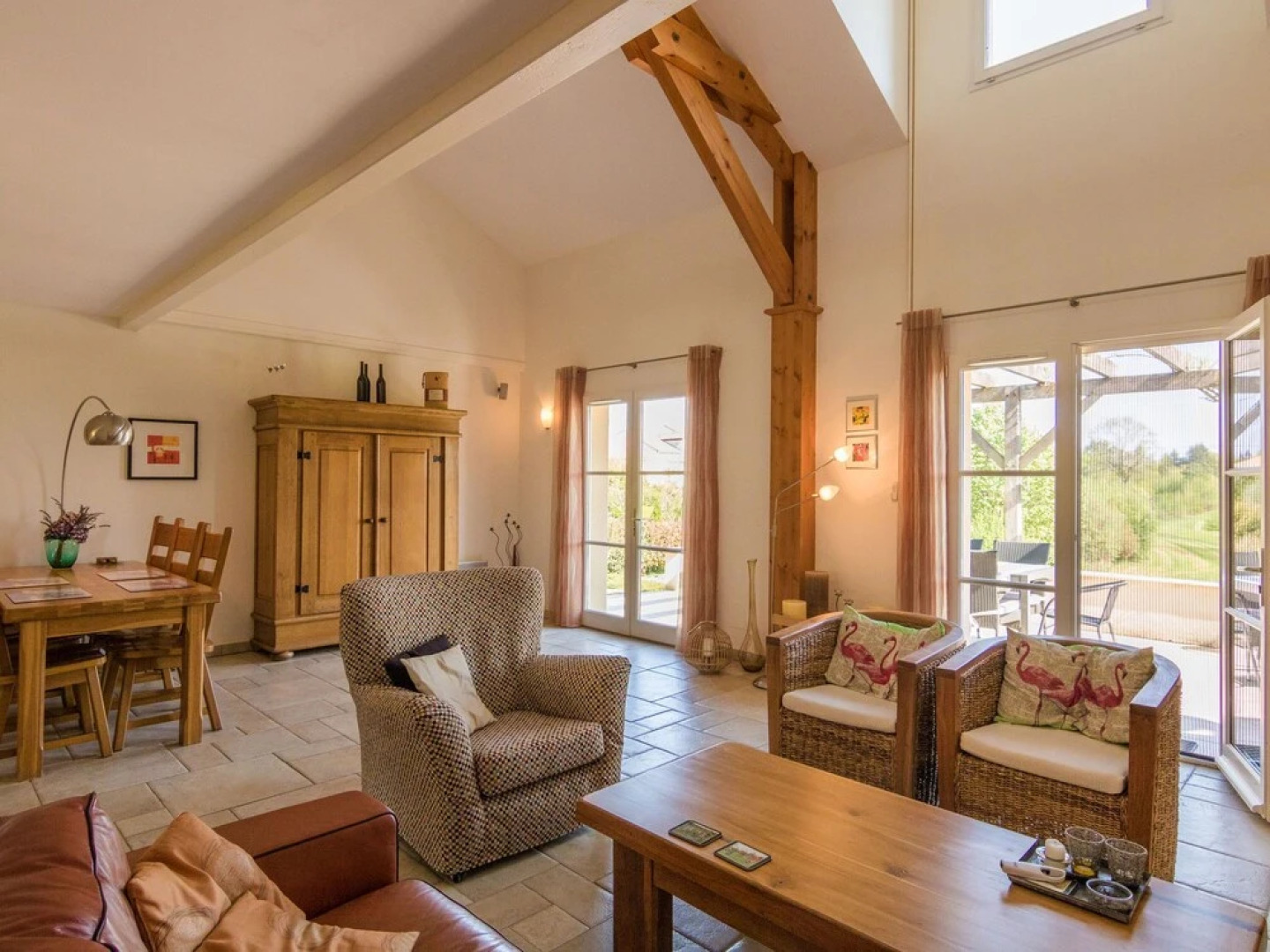 Luxurious Villa in Rouzede with Private Pool