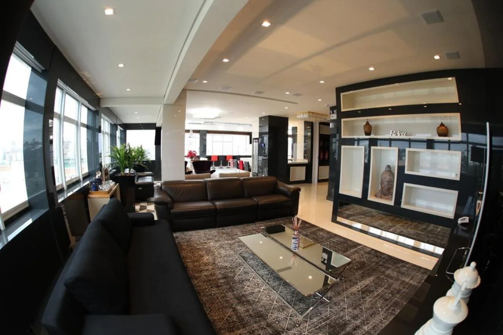 Holiday & Business Hotel - Ao lado do Centro de Eventos e Arena Conda