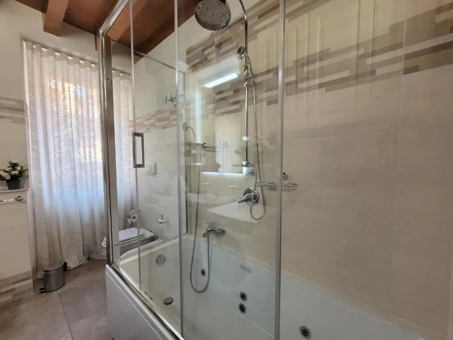 Casa vacanza Eva a 2 passi dal lago