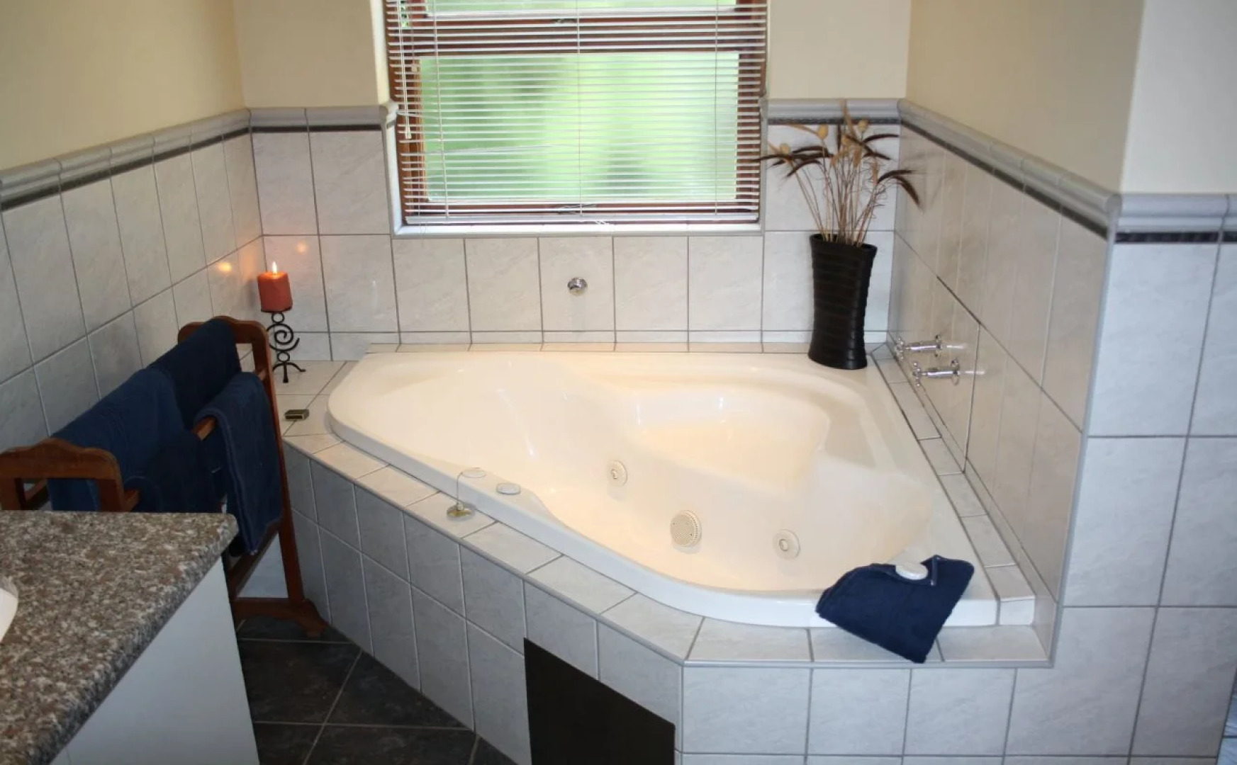 Augusta Bay Guest House