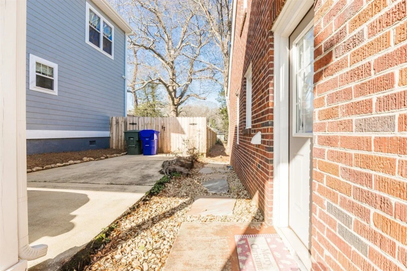 Randall St, 204