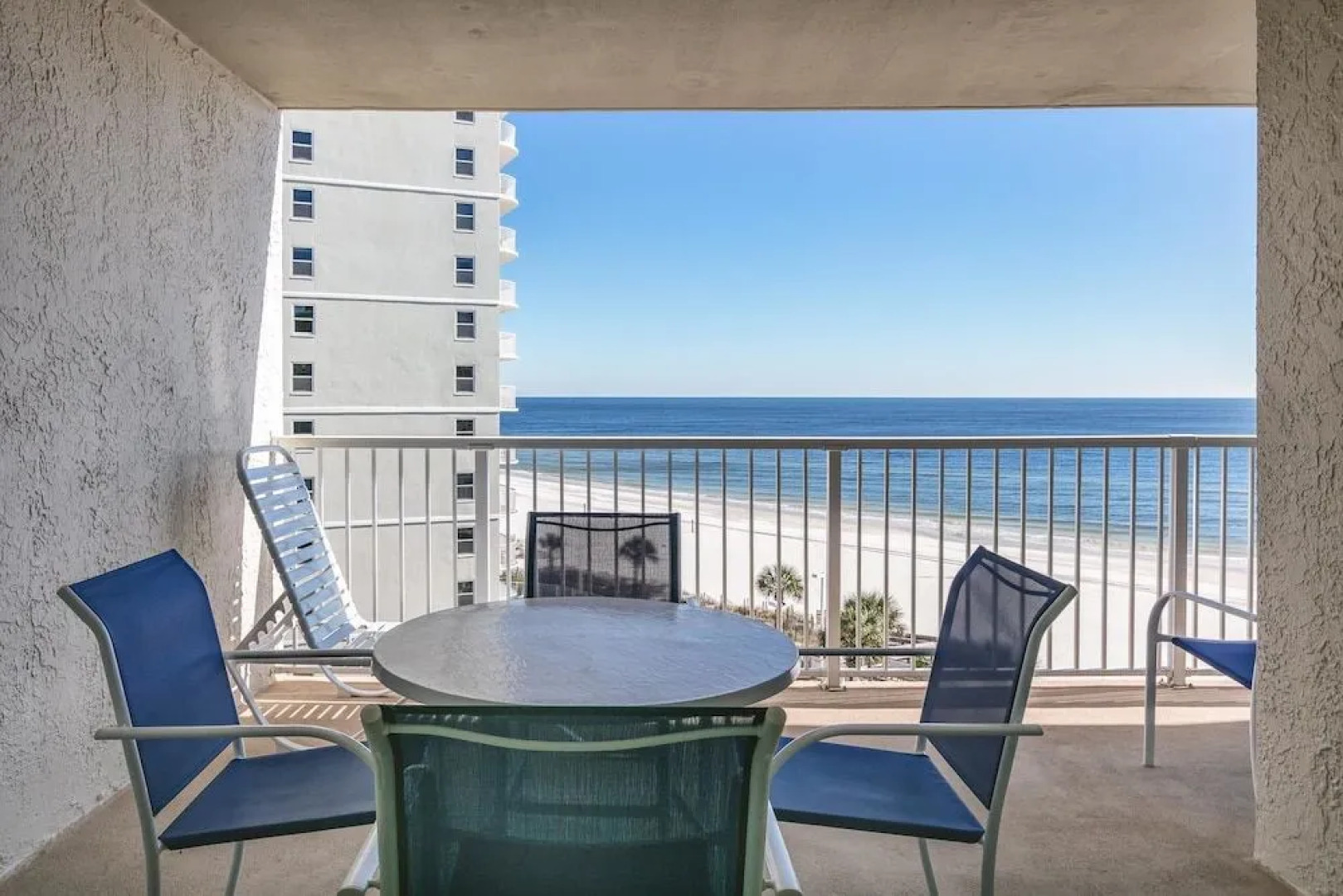 Seaside Beach and Raquet 4710