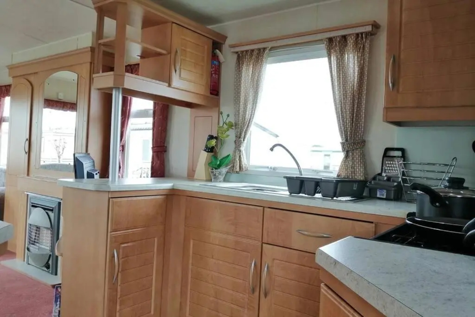 Beachside, Family-friendly, WiFi, 8 berth Caravan 133