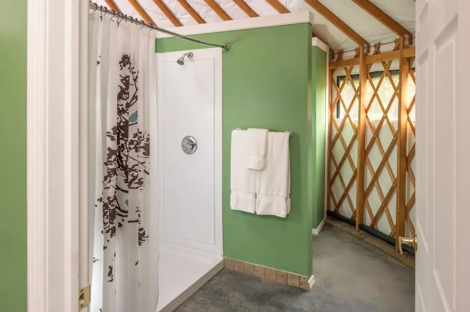 Yale Manor B&B and Yurt Glamping