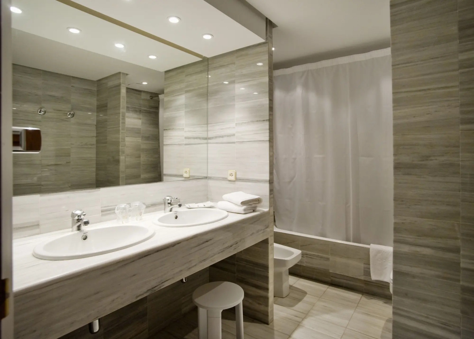 Hotel Restaurant Bon Retorn