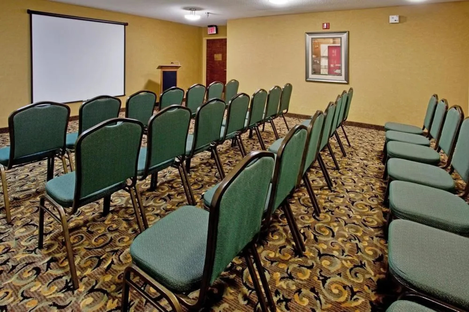 Days Inn & Suites South Boston