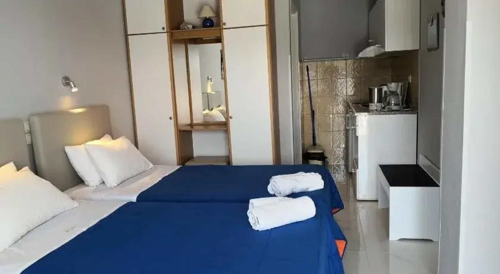 Molos Beach Apartments