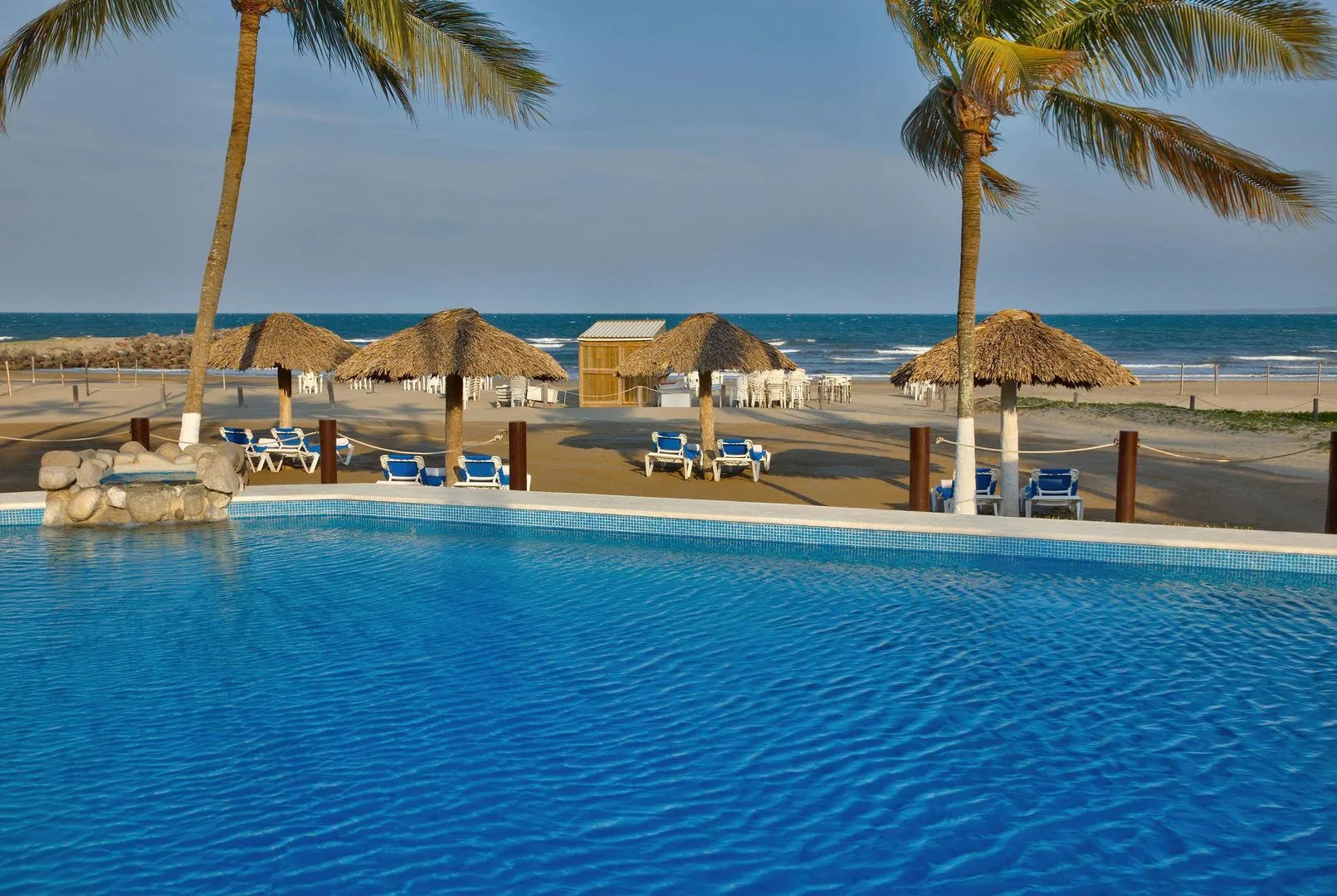 Galería Plaza Veracruz by Brisas