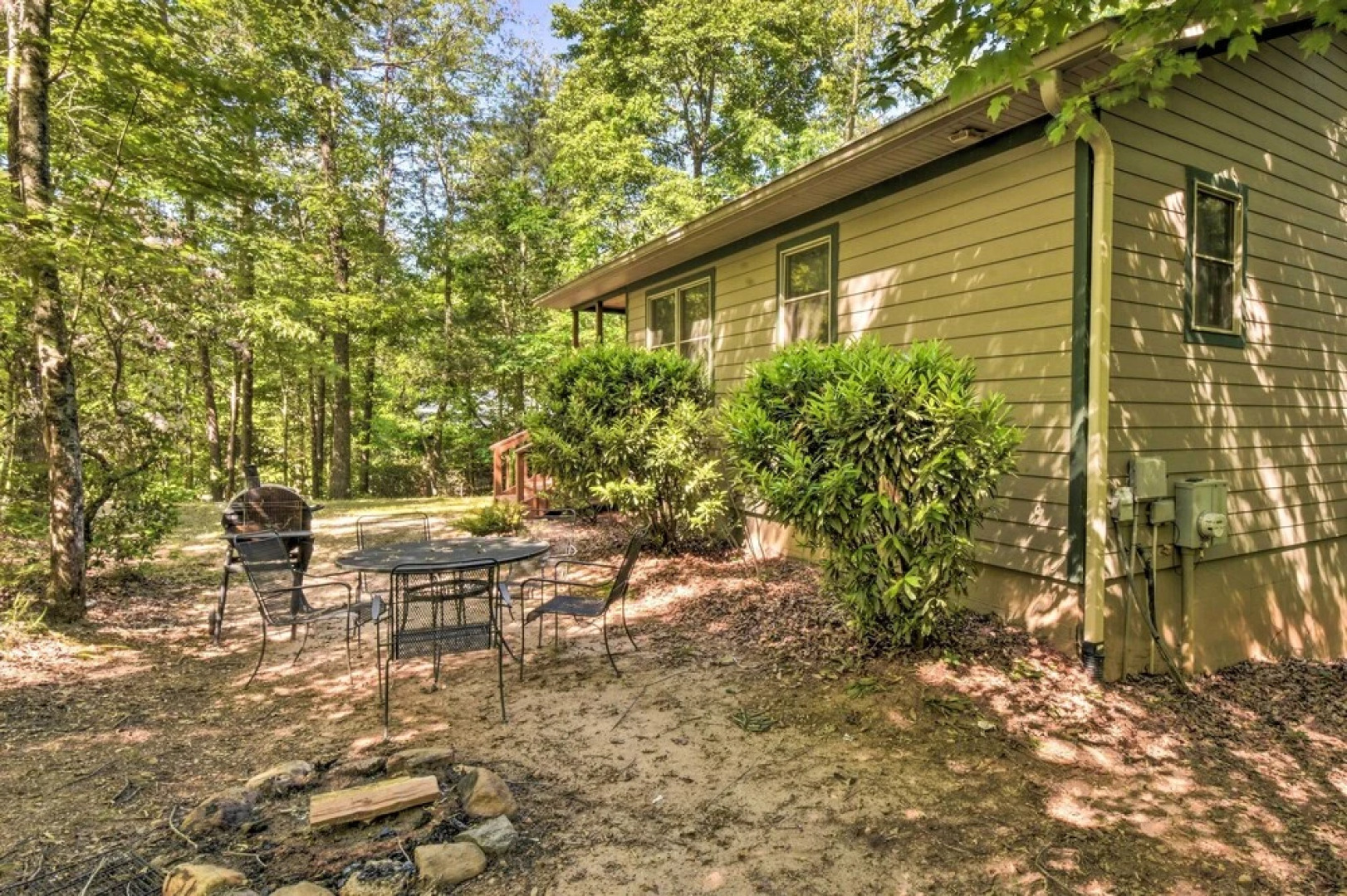 The Bear Paw at the Sautee Mountain Retreat