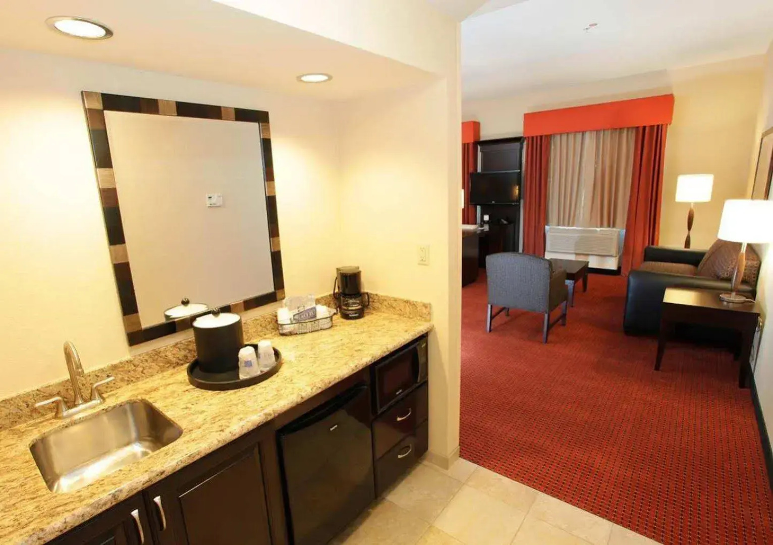 Hampton Inn & Suites Phoenix Chandler-Fashion Center AZ
