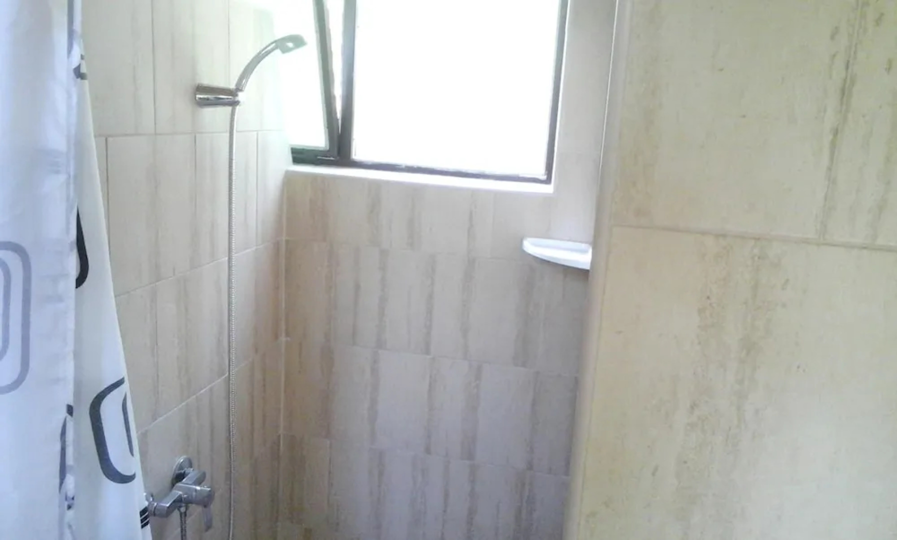 Bungalow With 2 Bedrooms in Kutina, With Enclosed Garden and Wifi