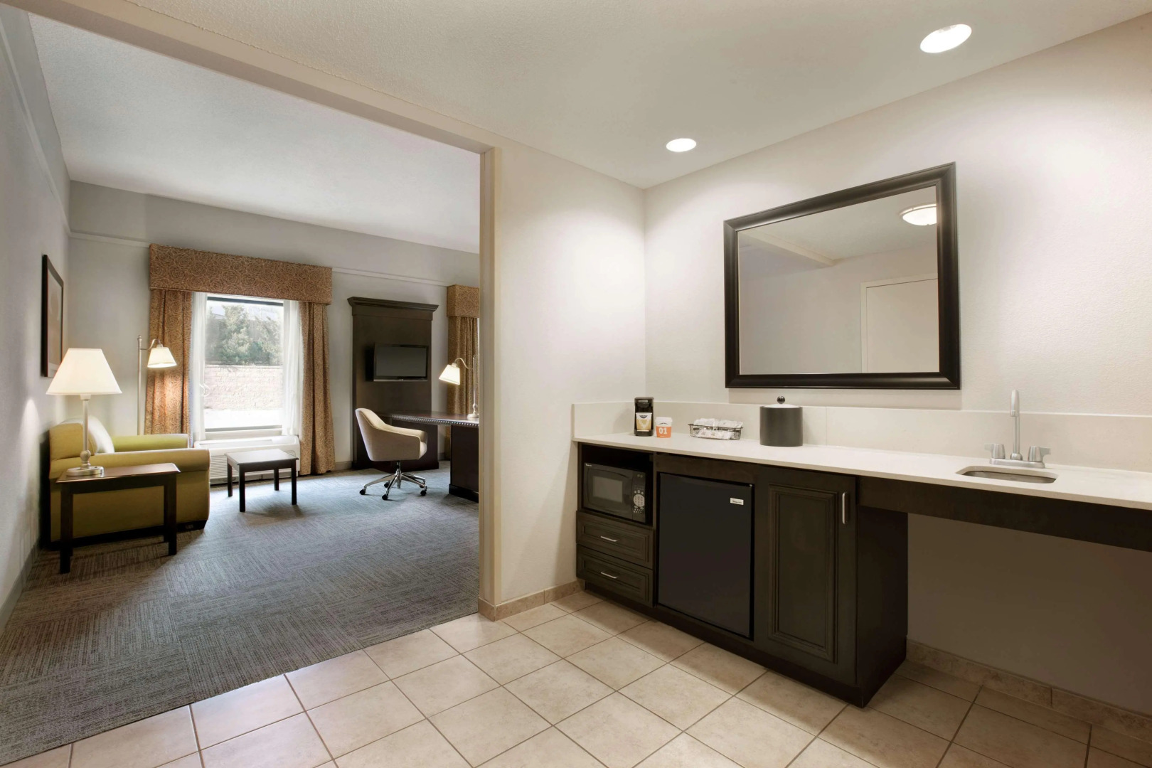 Hampton Inn & Suites Mahwah