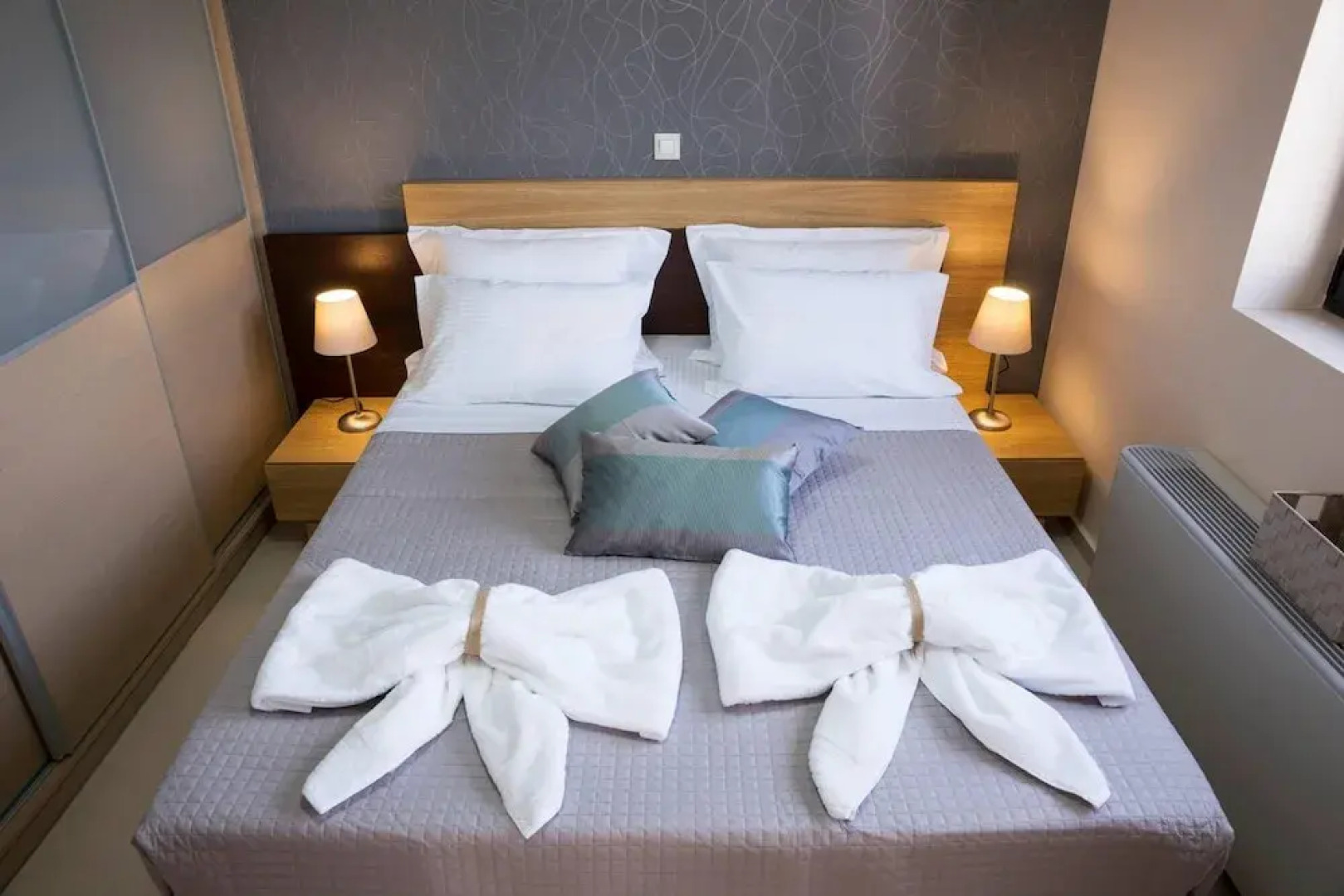 Luxurious Modern Mansion With Private Pool and Sauna 200m From Beach