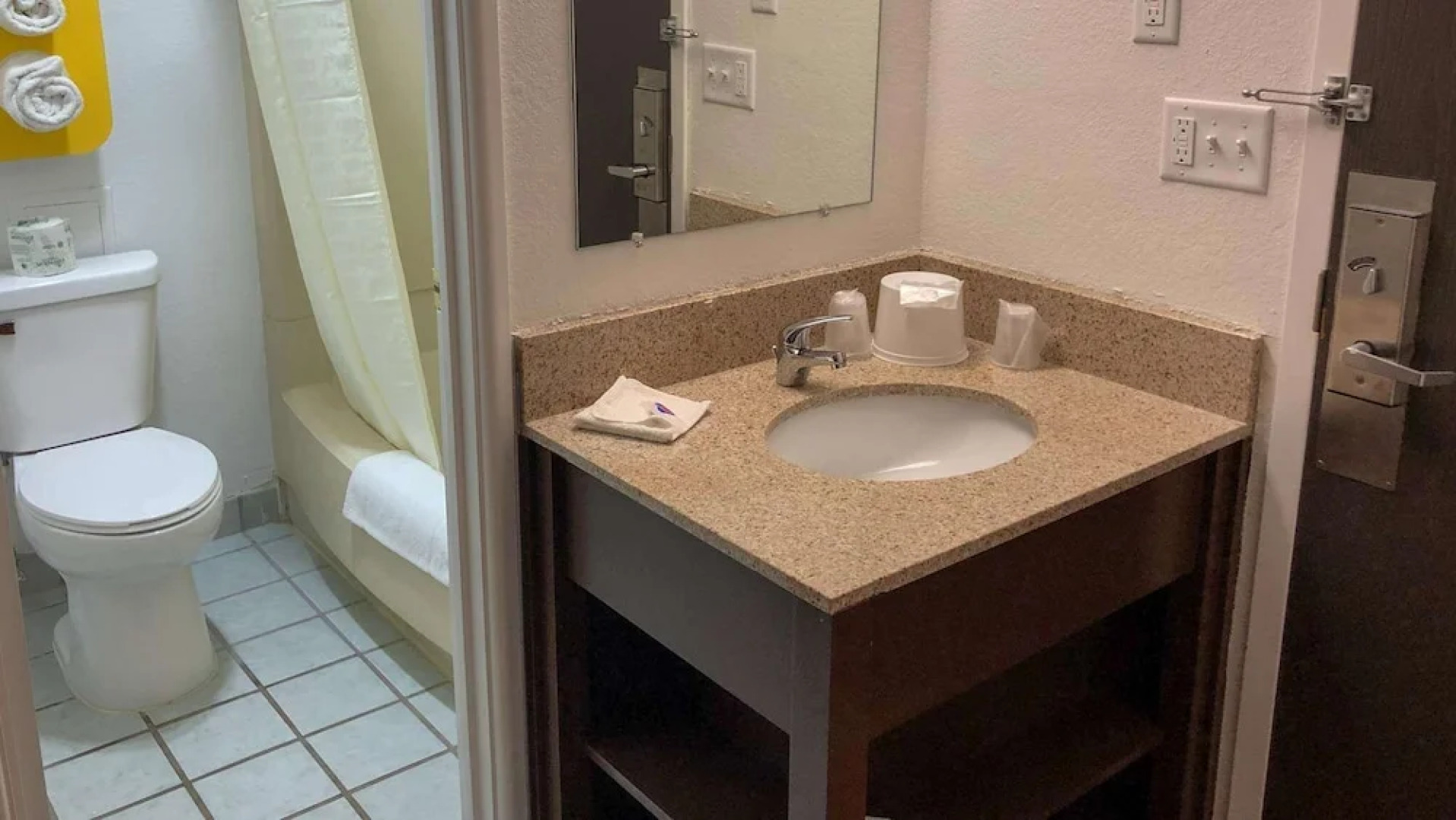 Howard Johnson Inn La Crosse/I-90