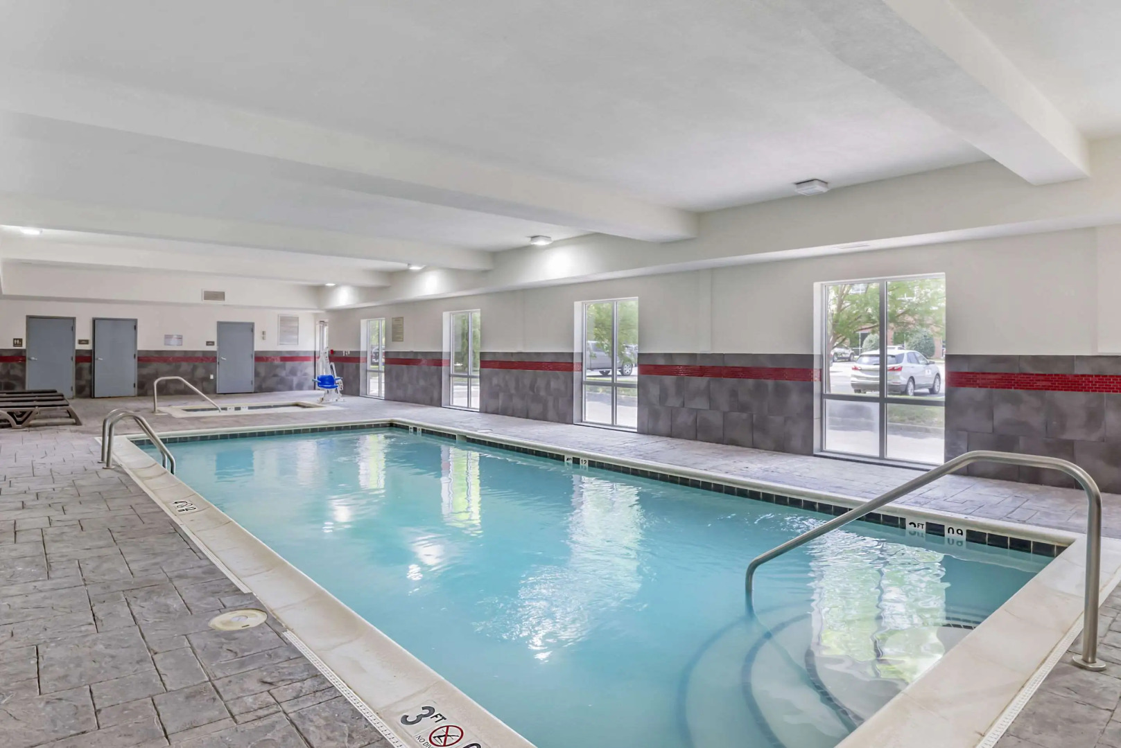 Comfort Suites At Virginia Center Commons