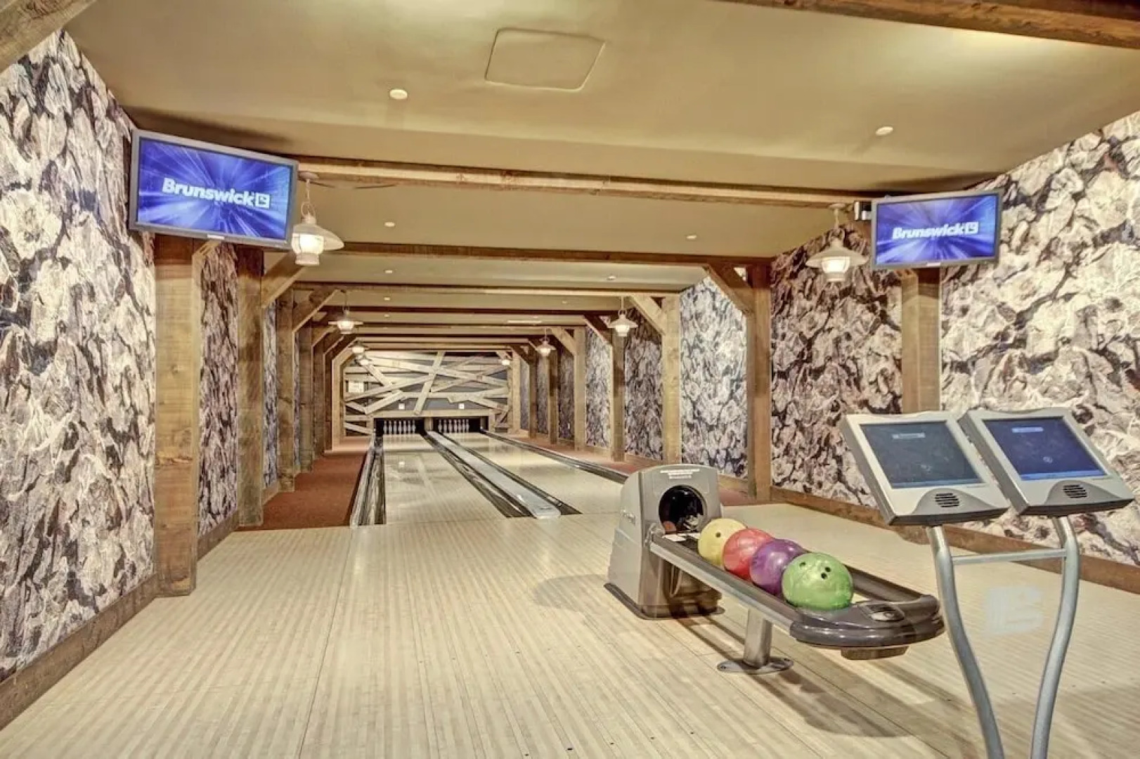 At Base Of Peak 8, Steps From Winter Activities 3 Bedroom Condo by RedAwning