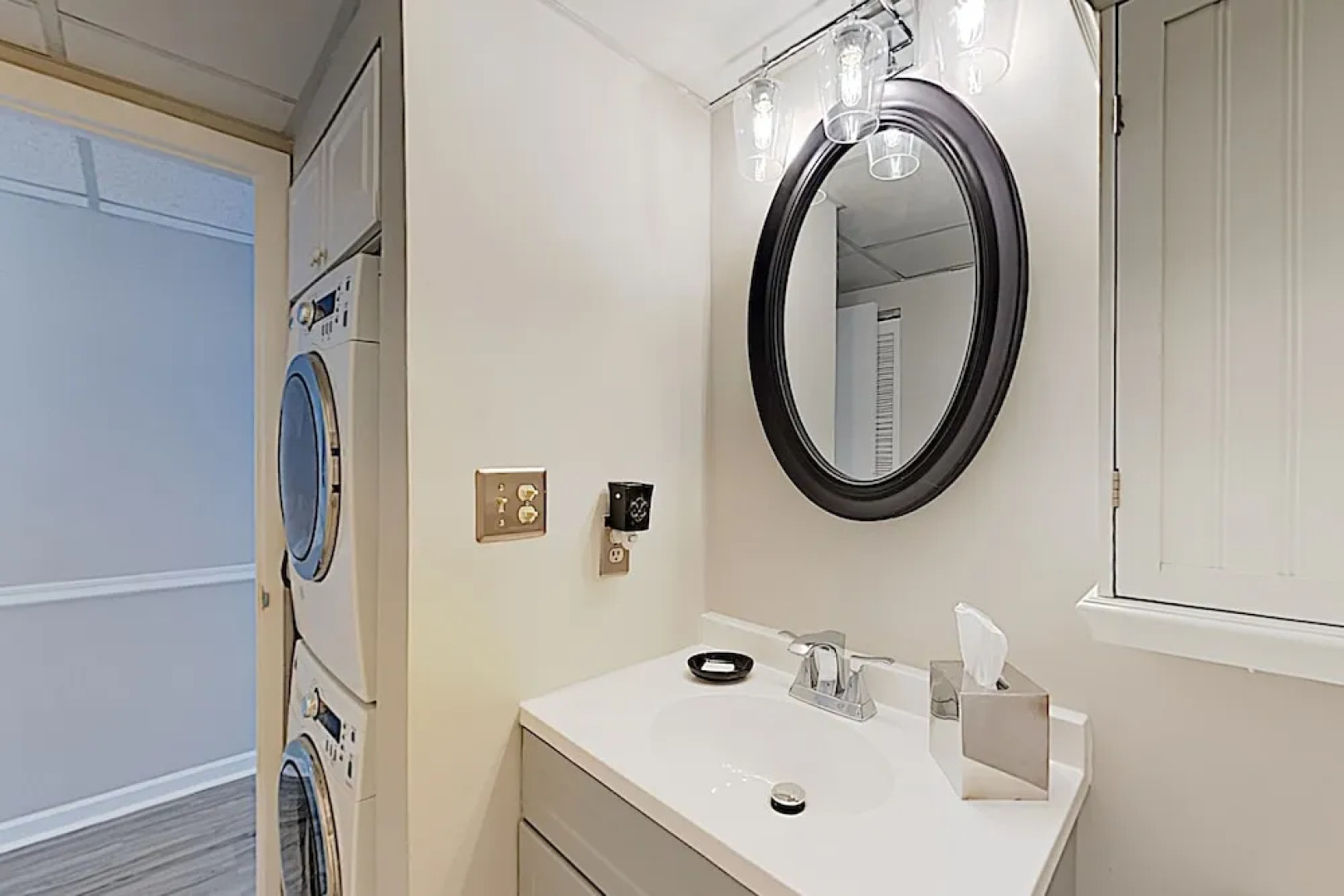 New Listing! Beachfront Perch W/ Sparkling Pool 2 Bedroom Condo