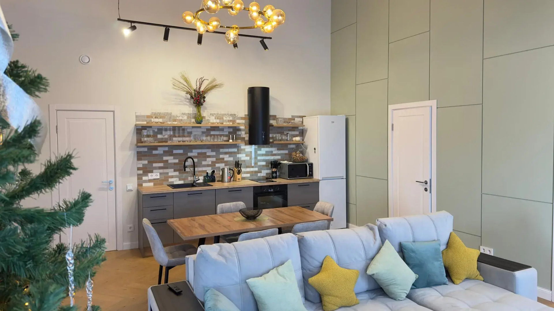 Дом у Мичуринского озера