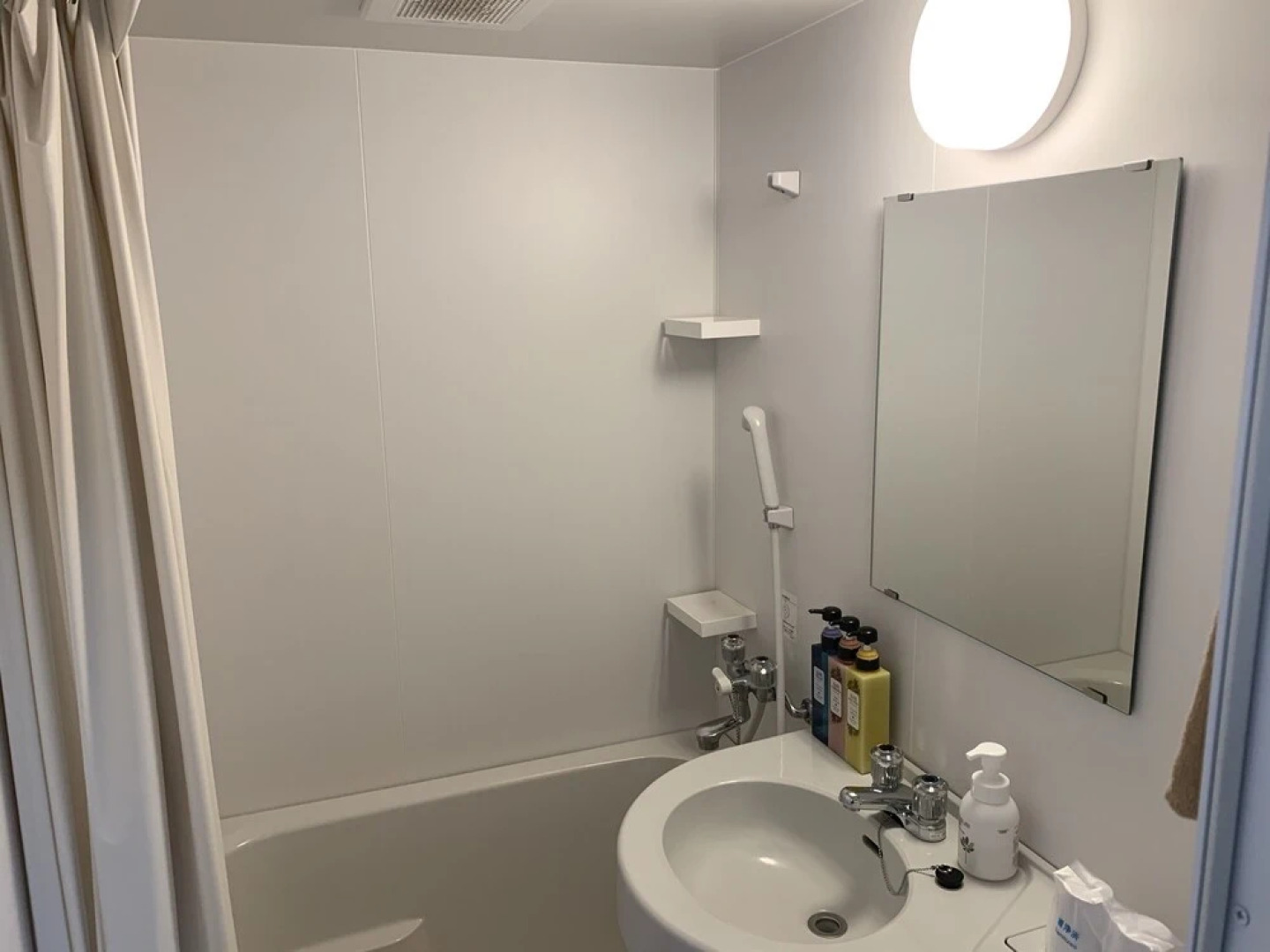 CHECKinn Osaka Shinimamiya