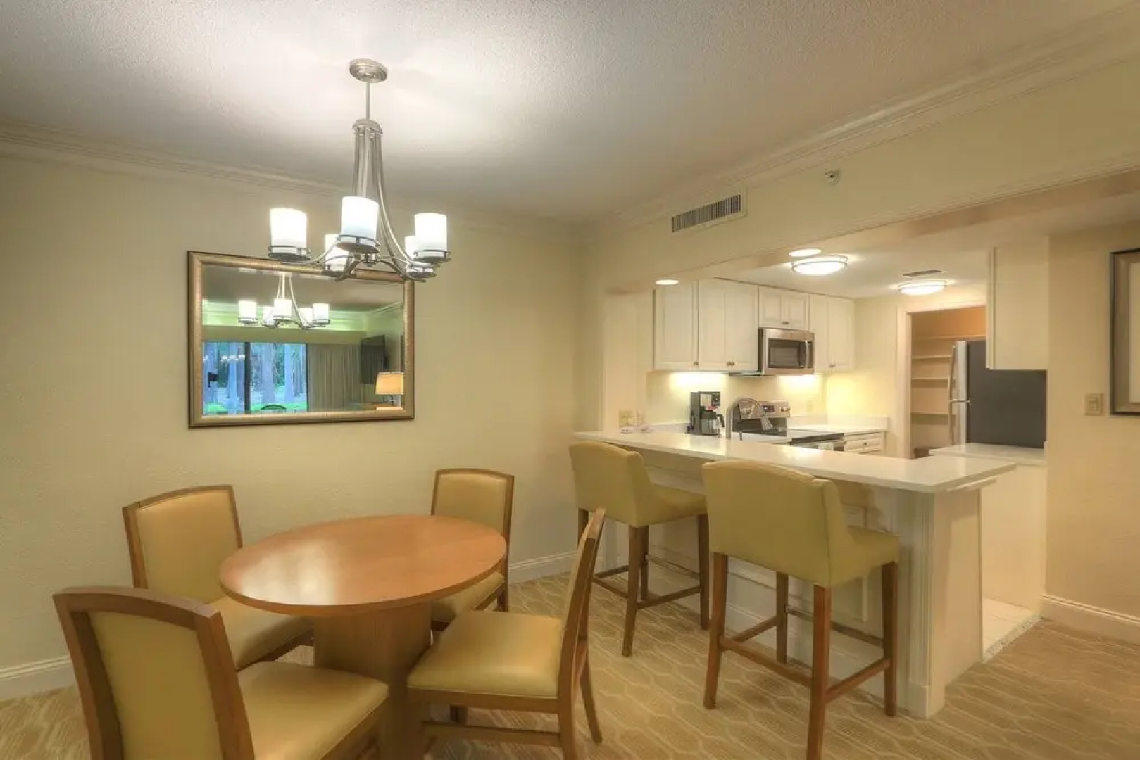 Charming 1 Bed Condo for 4 in FL