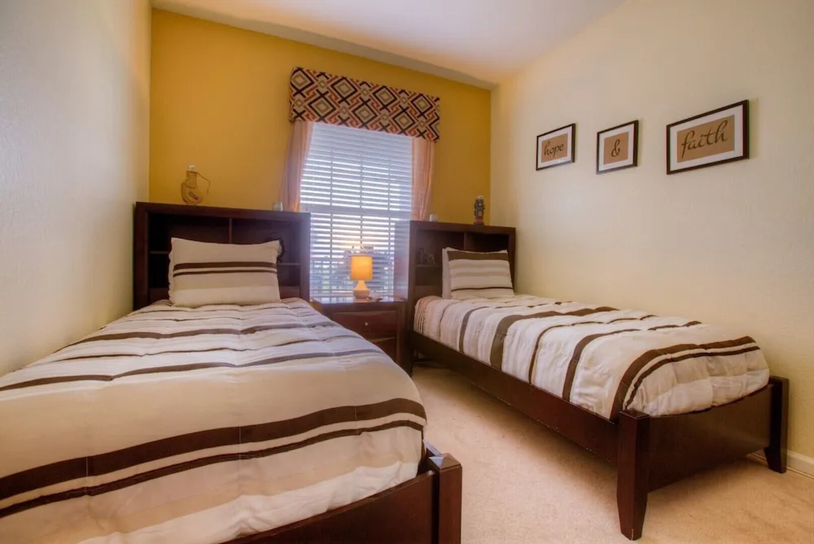 Spacious Vista Cay Condo, Close to Conv. Center