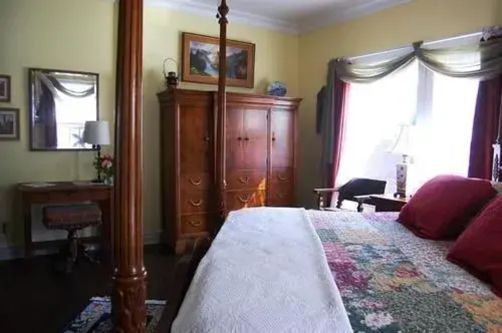 Sundara West Bed and Breakfast