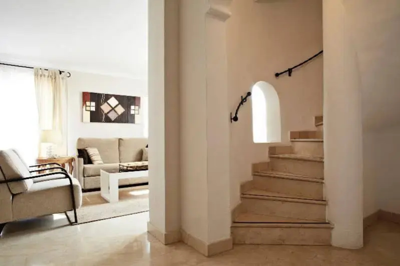 Las Lomas Village – Luxury Apartments