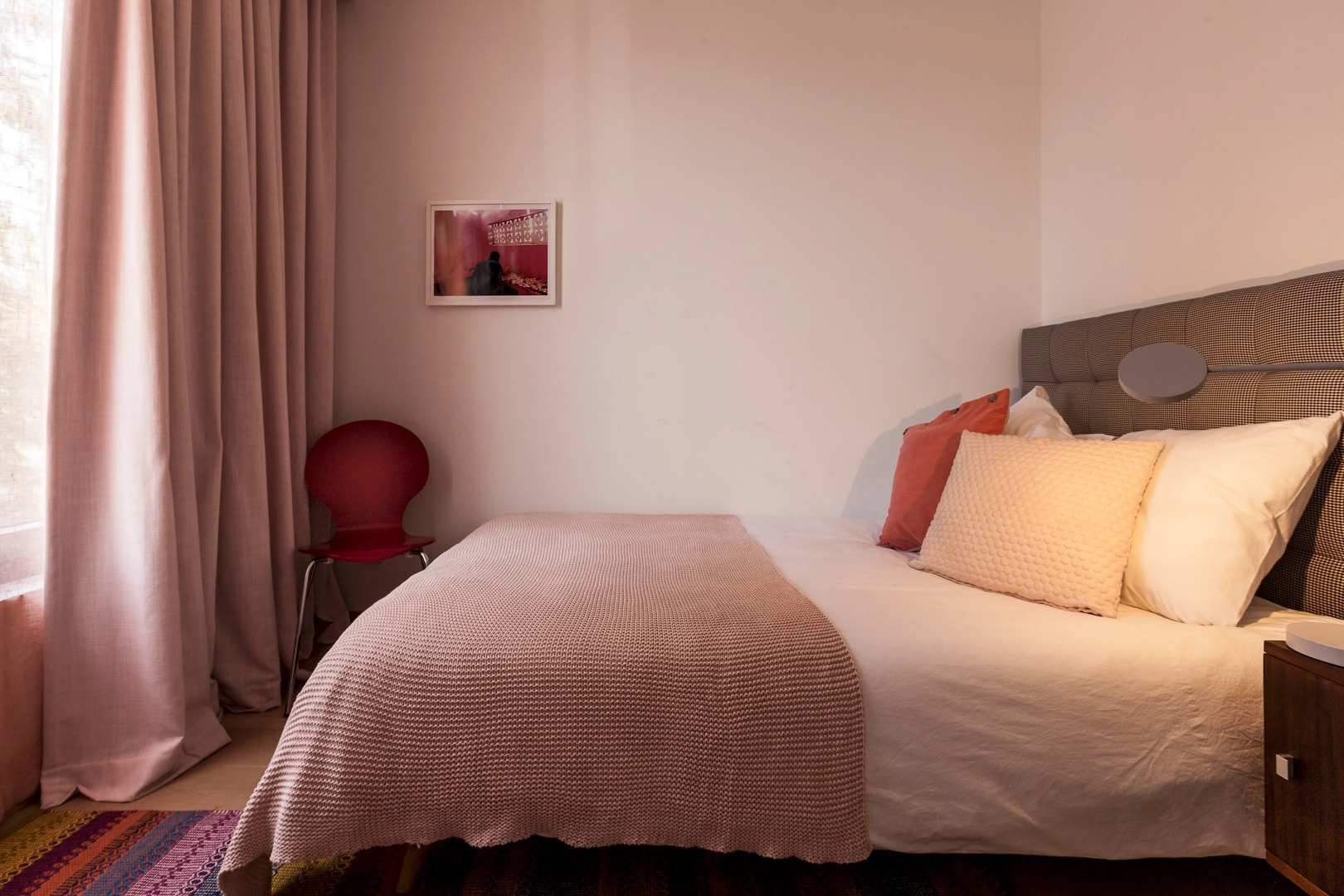 Unit 5 - Trendy Smart Home Triplex Private Garden & Parking