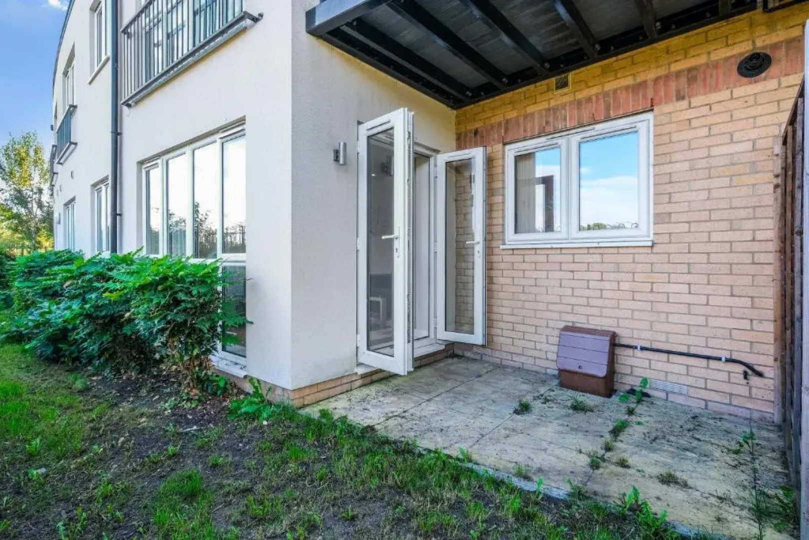 Heathrow Living Serviced Apartments by Ferndale