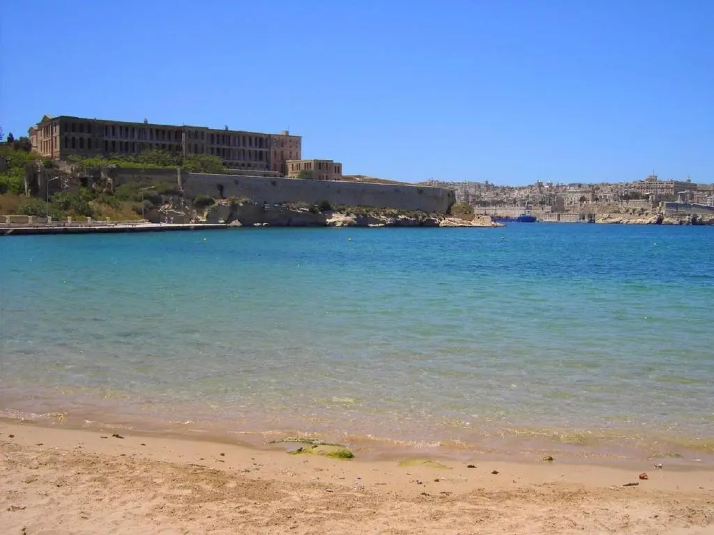 Kalkara Cosy 2 Bedroom Maisonette