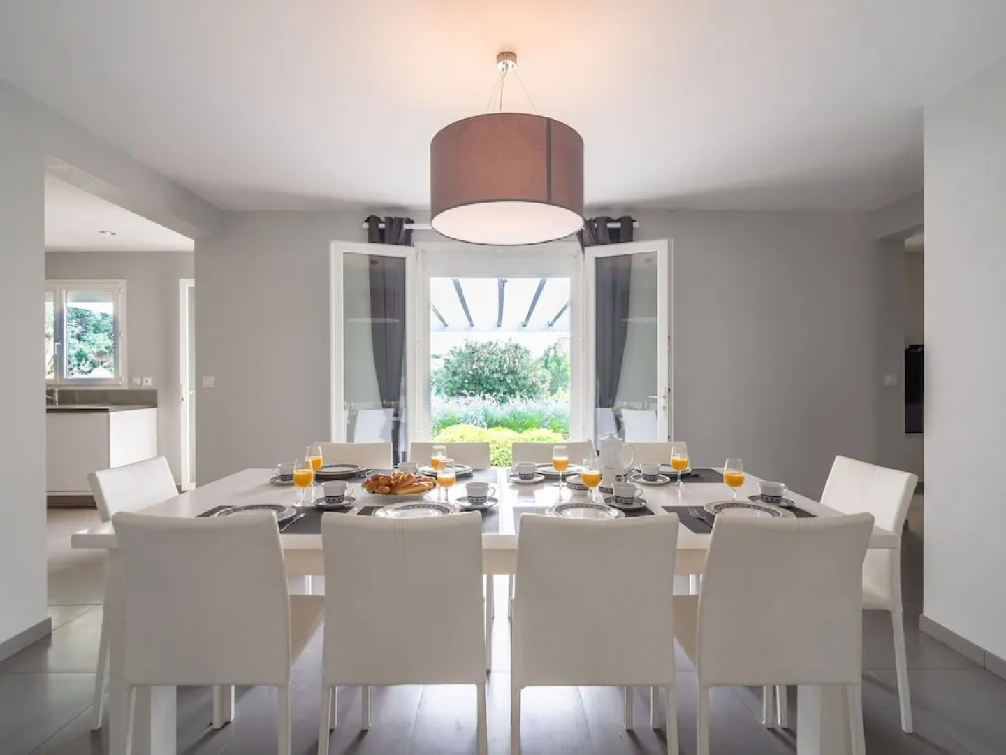 Luxurious Modern Villa With Heated Private Swimming Pool, jeu de Boules Court and Lots of Privacy