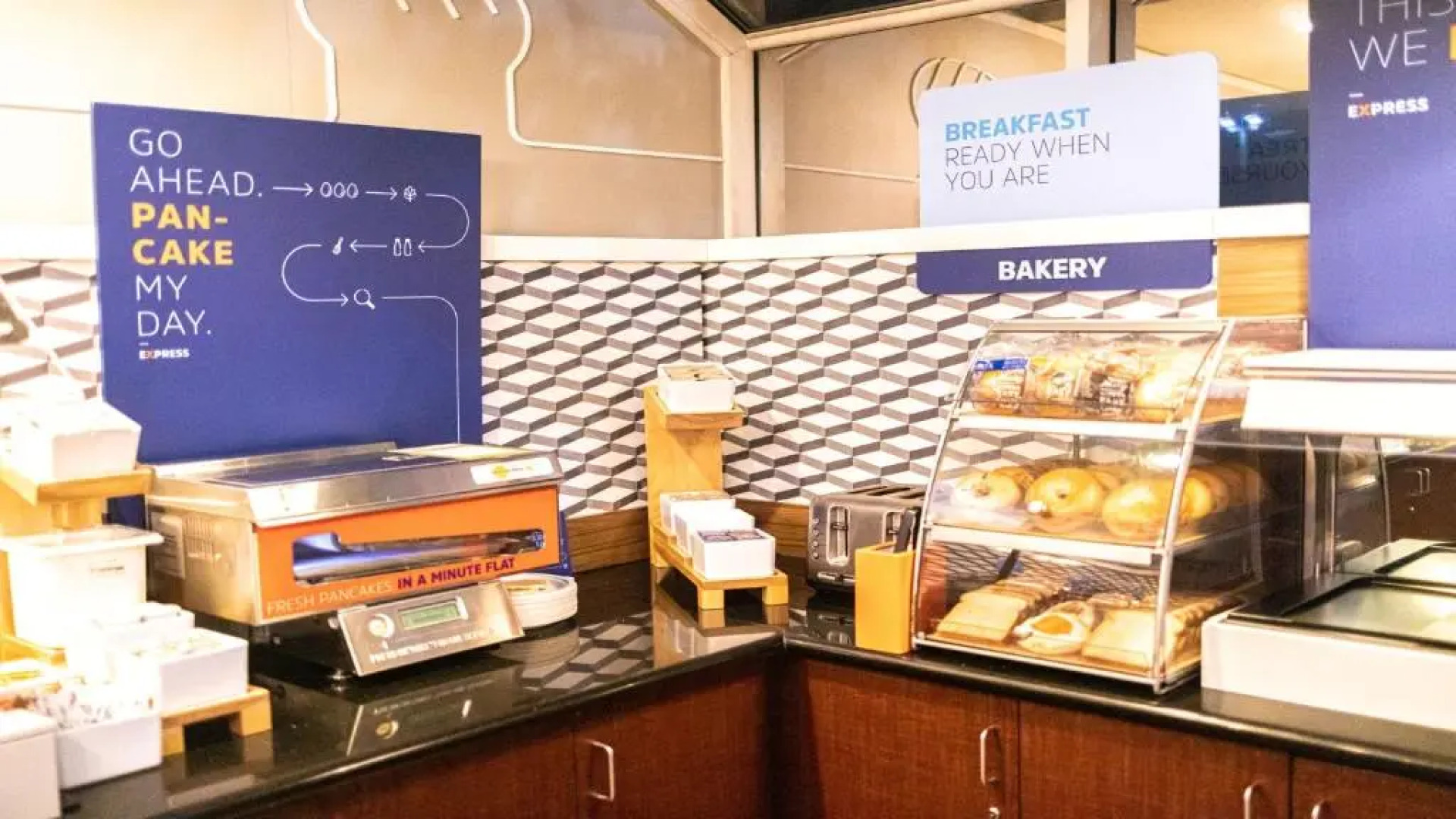 Holiday Inn Express Hotel & Suites Berkeley by IHG